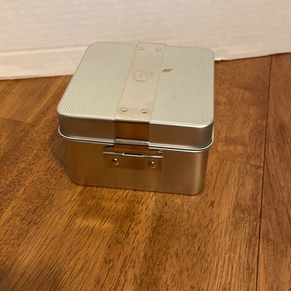 Vintage WENGER Swiss Military water resistant 100M Men’s Watch - Needs Battery - Picture 12 of 12